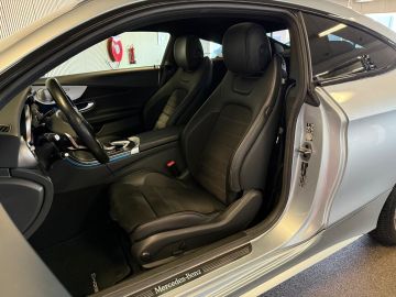Mercedes-Benz C-Klasse Coupé 300 AMG STYLING-PANORAMA-AIRMATIC-DISTRONIC-SOUND-CAMERA-CO