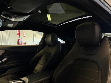 Mercedes-Benz C-Klasse Coupé 300 AMG STYLING-PANORAMA-AIRMATIC-DISTRONIC-SOUND-CAMERA-CO