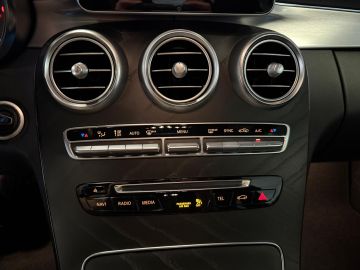 Mercedes-Benz C-Klasse Coupé 300 AMG STYLING-PANORAMA-AIRMATIC-DISTRONIC-SOUND-CAMERA-CO