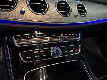 Mercedes-Benz E-Klasse 200 AMG STYLING-PANORAMA-WIDESCREEN-CAMERA-SOUND-COMPLEET