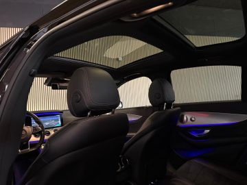 Mercedes-Benz E-Klasse 200 AMG STYLING-PANORAMA-WIDESCREEN-CAMERA-SOUND-COMPLEET