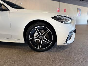 Mercedes-Benz C-Klasse Estate 300e AMG STYLING-PANORAMA-NIGHT-DODEHOEK-CAMERA-COMPL.