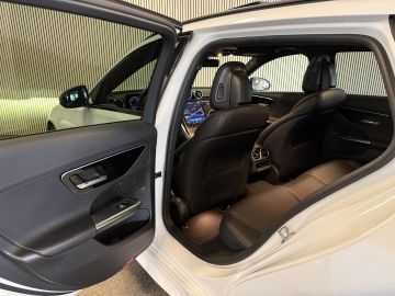 Mercedes-Benz C-Klasse Estate 300e AMG STYLING-PANORAMA-NIGHT-DODEHOEK-CAMERA-COMPL.