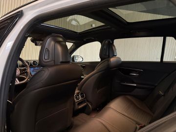 Mercedes-Benz C-Klasse Estate 300e AMG STYLING-PANORAMA-NIGHT-DODEHOEK-CAMERA-COMPL.