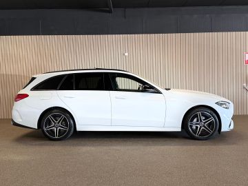 Mercedes-Benz C-Klasse Estate 300e AMG STYLING-PANORAMA-NIGHT-DODEHOEK-CAMERA-COMPL.