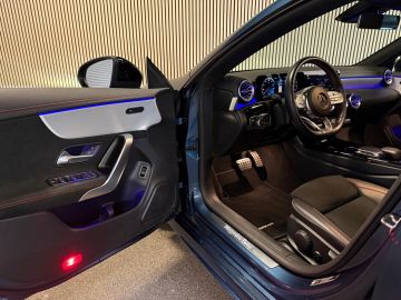 Mercedes-Benz CLA Shooting Brake 180 AMG STYLING-PANORAMA-NIGHT-CAMERA-KEYLESS-COMP
