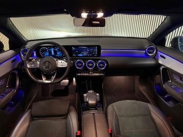 Mercedes-Benz CLA Shooting Brake 180 AMG STYLING-PANORAMA-NIGHT-CAMERA-KEYLESS-COMP