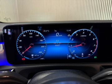 Mercedes-Benz CLA Shooting Brake 180 AMG STYLING-PANORAMA-NIGHT-CAMERA-KEYLESS-COMP