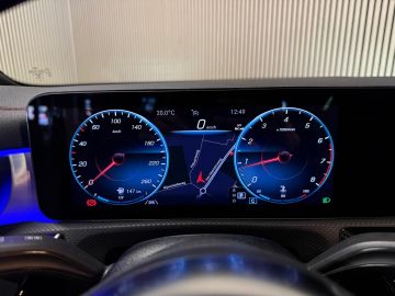 Mercedes-Benz CLA Shooting Brake 180 AMG STYLING-PANORAMA-NIGHT-CAMERA-KEYLESS-COMP
