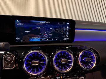 Mercedes-Benz CLA Shooting Brake 180 AMG STYLING-PANORAMA-NIGHT-CAMERA-KEYLESS-COMP