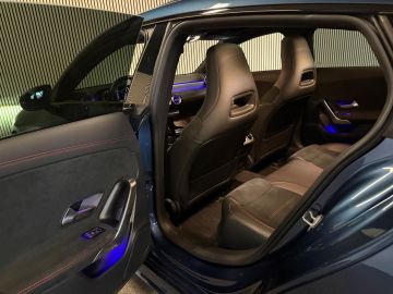 Mercedes-Benz CLA Shooting Brake 180 AMG STYLING-PANORAMA-NIGHT-CAMERA-KEYLESS-COMP